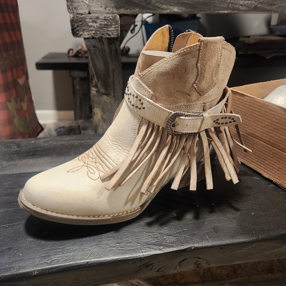 Sterling River Boots
